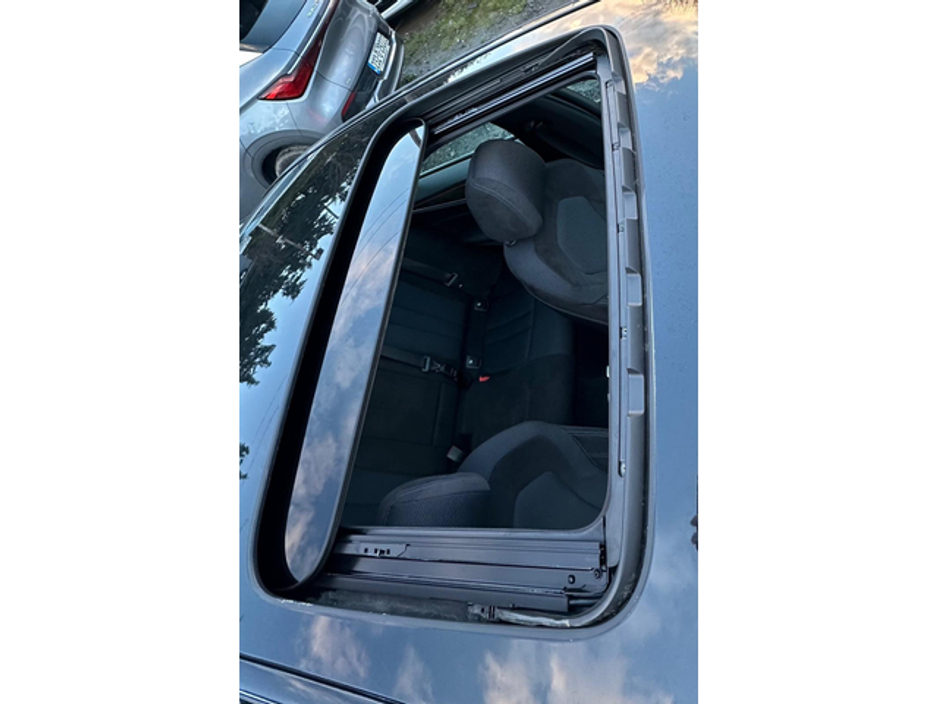 2018 BMW 5 Series - image 13