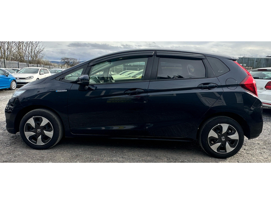 2019 Honda Fit - image 4