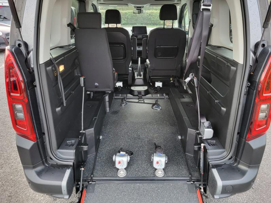 2024 Citroen Berlingo - image 11