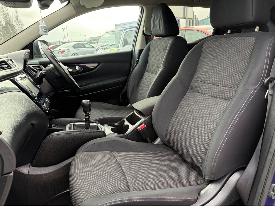 2015 Nissan Qashqai - image 8