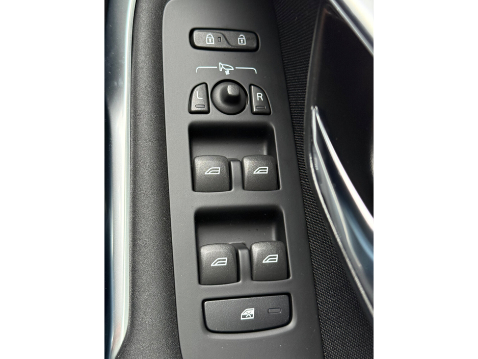 2018 Volvo V40 D2 (120hp) Momentum Edition Geartronic