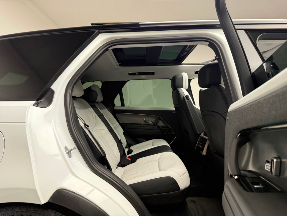 2023 Land Rover Range Rover Sport - image 15