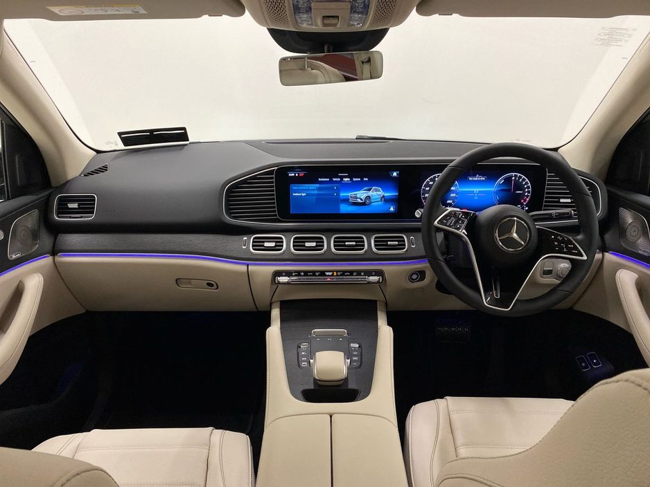 2025 Mercedes-Benz GLE Class - image 2