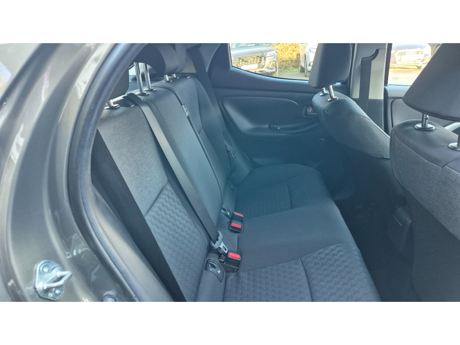 2022 Toyota Yaris 1.5 LUNA SPORT 4DR A €17,500