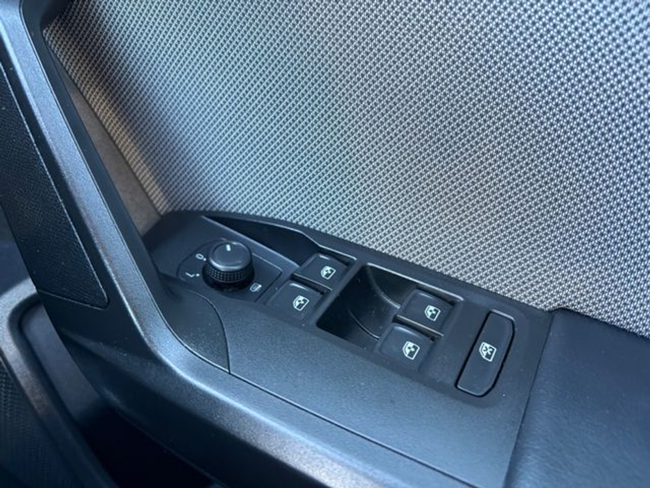 2021 SEAT Leon - image 29