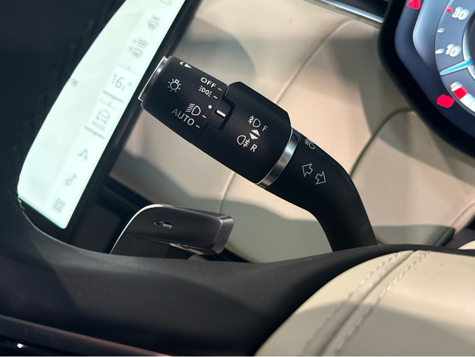 2026 Land Rover Range Rover - image 29