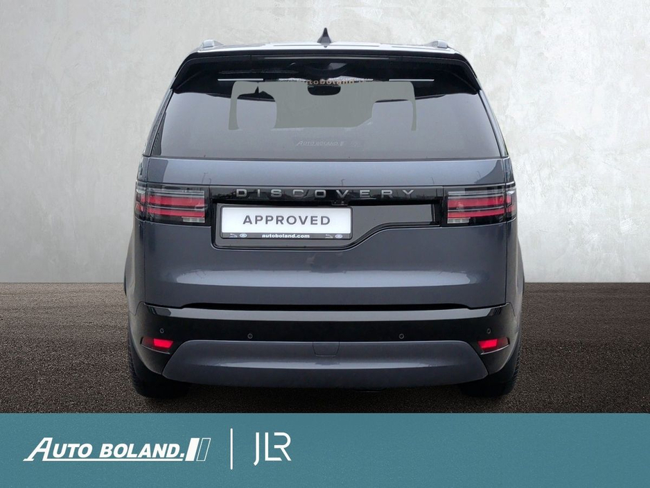 2026 Land Rover Discovery - image 12