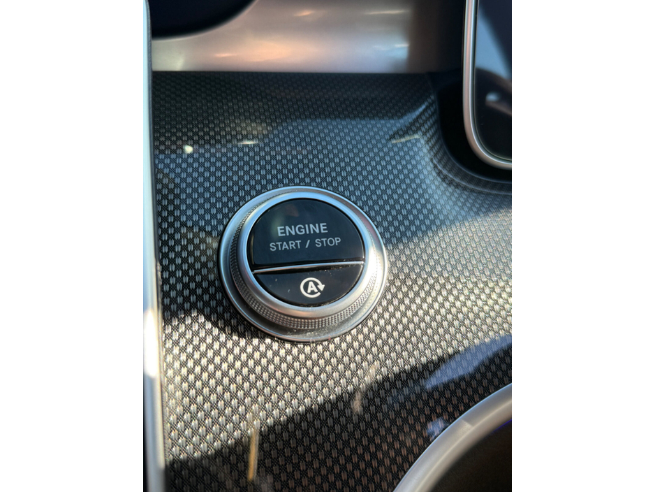 2022 Mercedes-Benz C Class - image 23