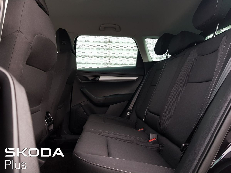 2023 Skoda Karoq - image 6