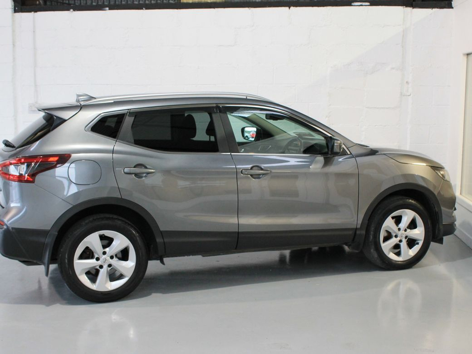2019 Nissan Qashqai - image 5