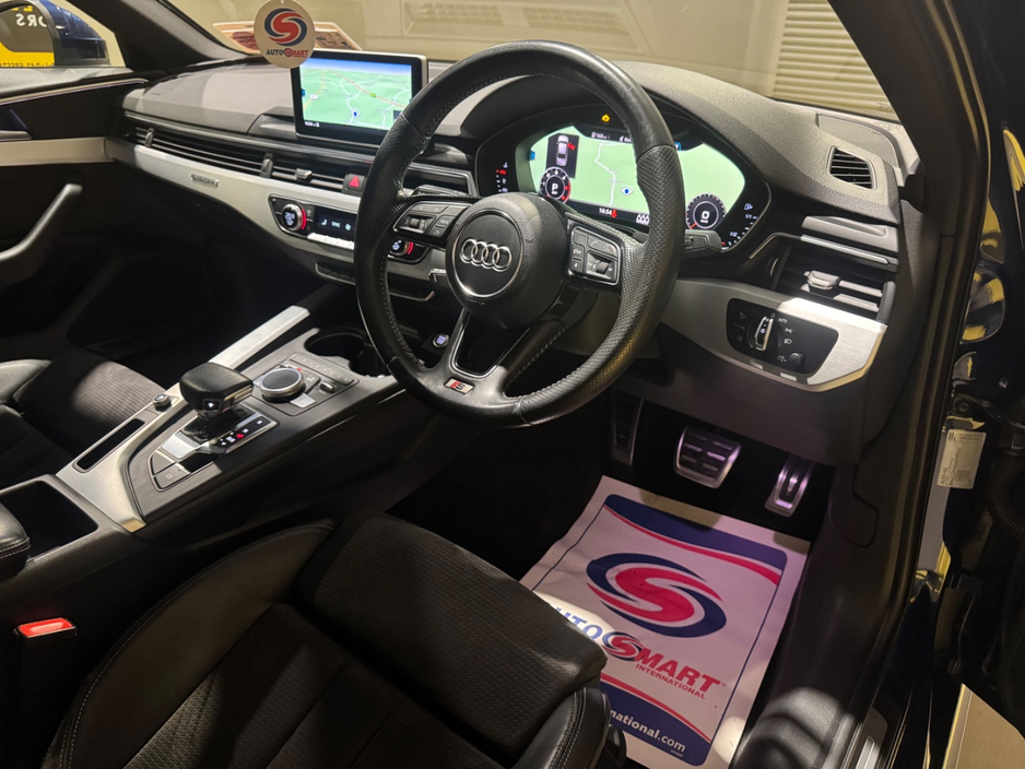 2016 Audi A4 - image 12
