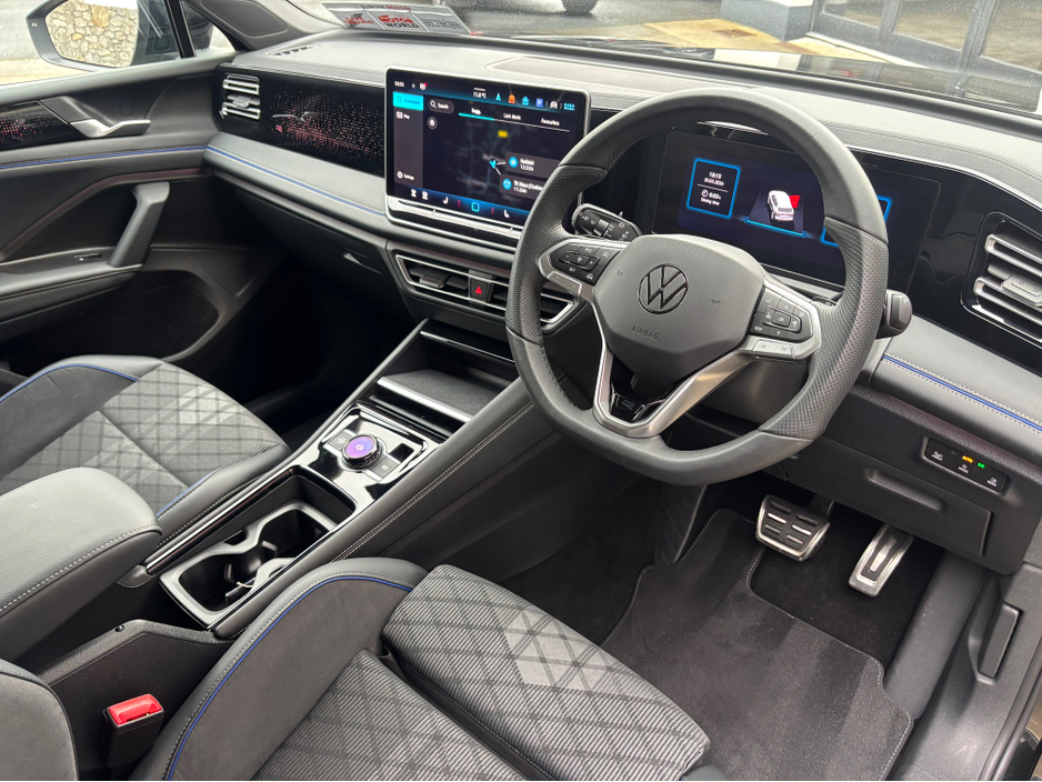 2025 Volkswagen Tiguan R-LINE ETSI S-A TSI DSG €49,900