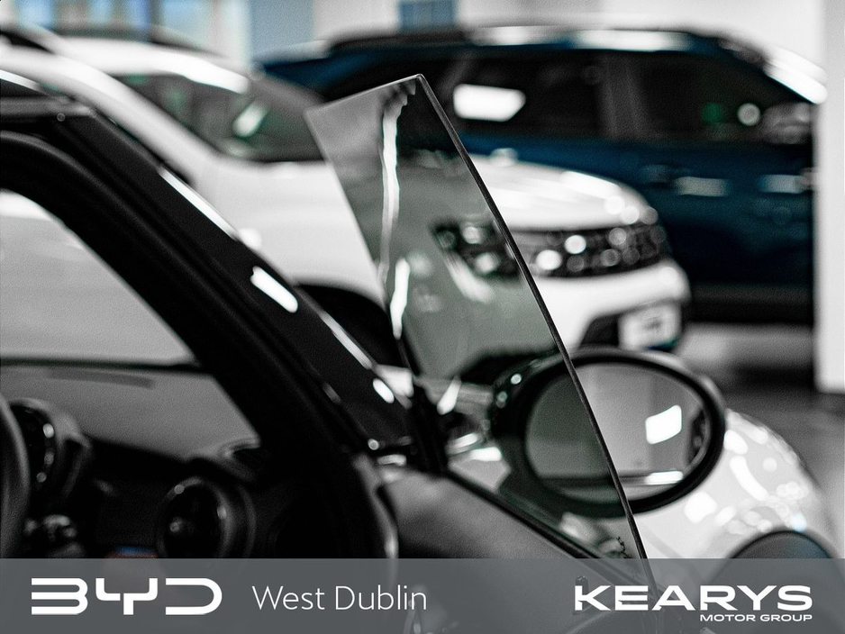 2023 MINI Hatch - image 25