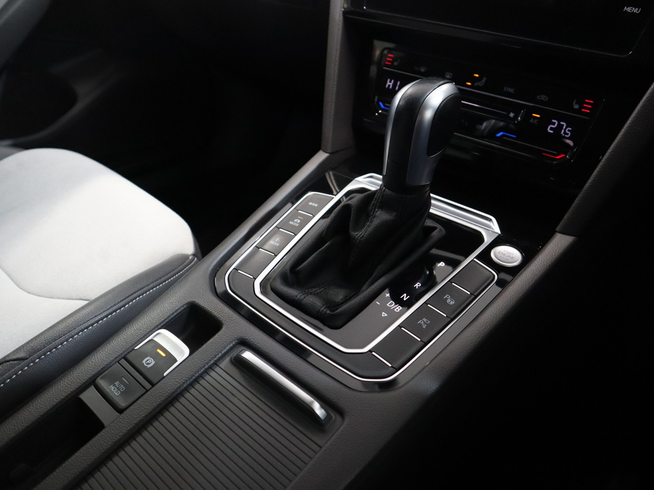 2023 Volkswagen Arteon - image 22