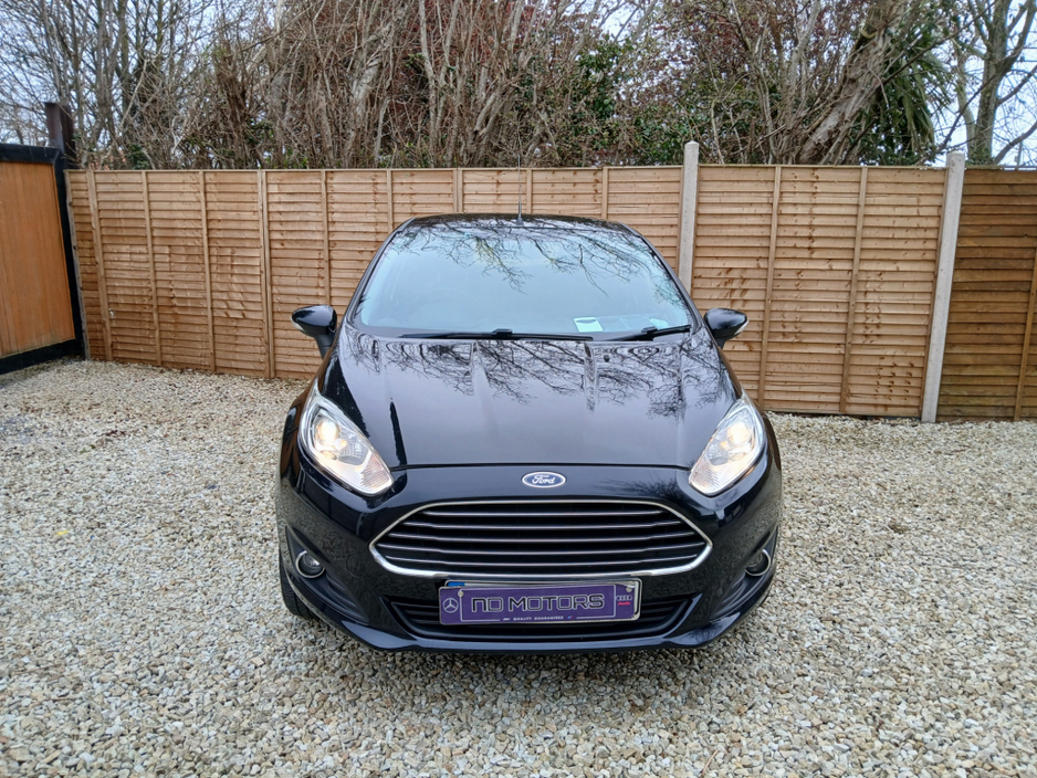 2014 Ford Fiesta - image 2