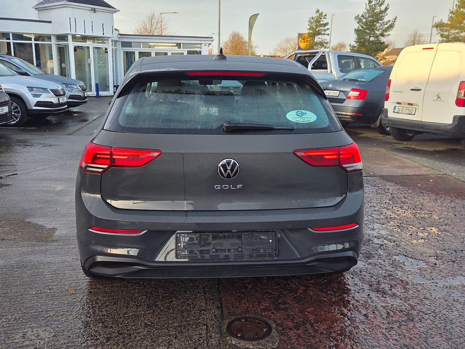 2022 Volkswagen Golf LIFE TDI €26,950