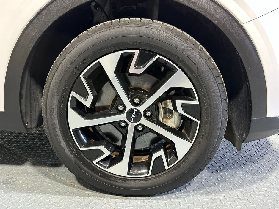 2023 Kia Sportage - image 26