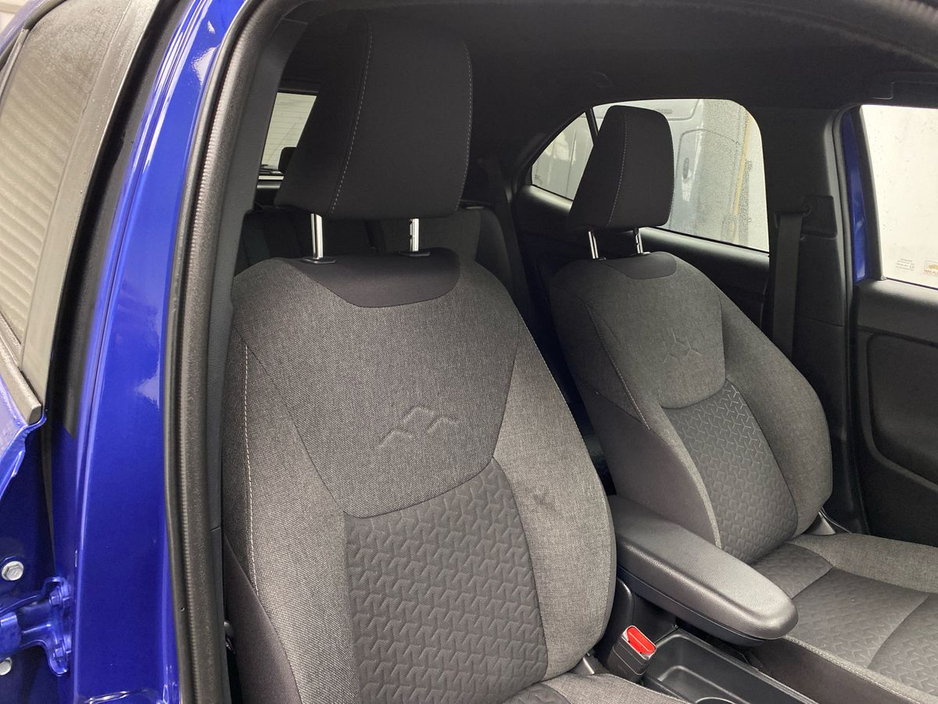 2023 Toyota Yaris - image 18