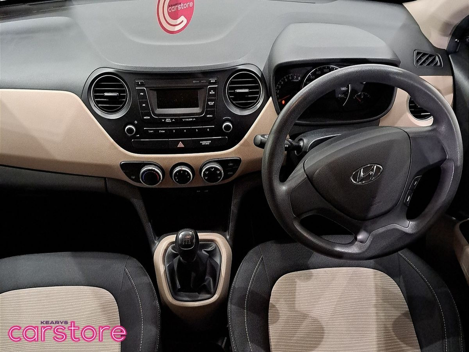 2017 Hyundai i10 - image 11