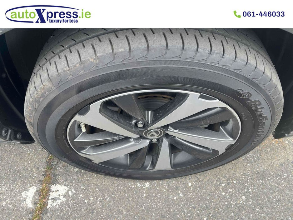 2020 Lexus NX 300 h - image 6