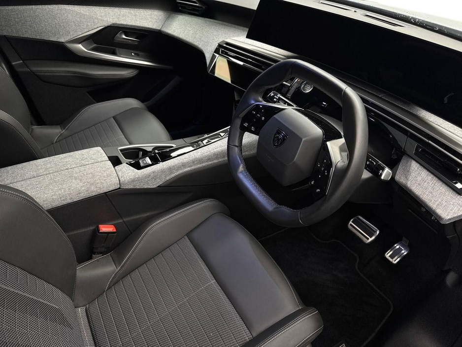 2025 Peugeot 3008 - image 6