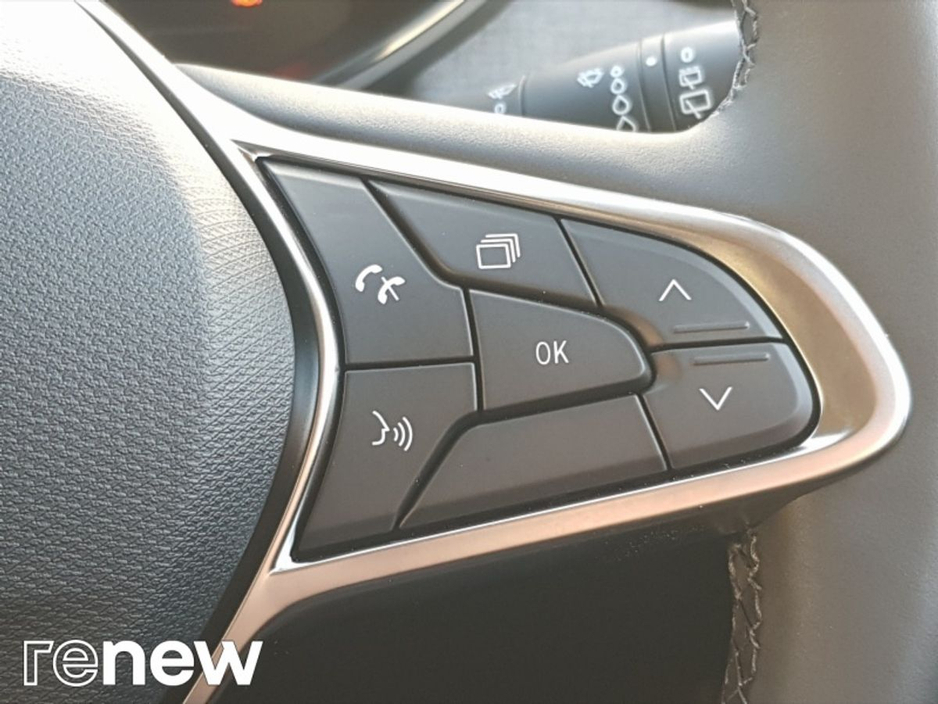 2026 Renault Clio - image 17