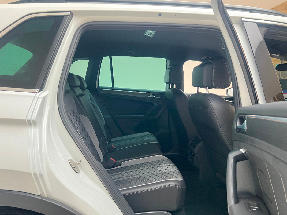 2023 Volkswagen Tiguan R-LINE 1.4 TSI PHEV DSG €36,990