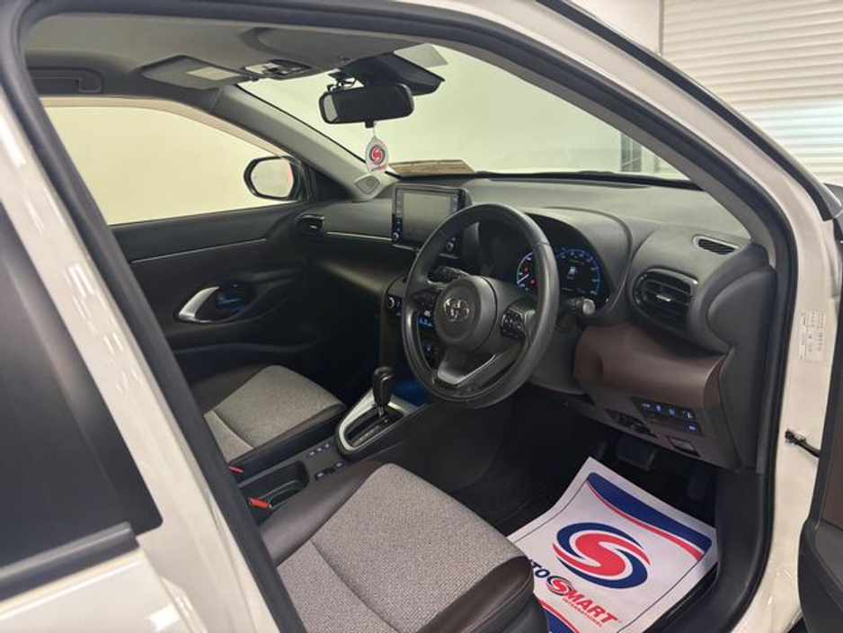 2021 Toyota Yaris Cross 1.5 Hybrid CVT Luna Sport €21,750