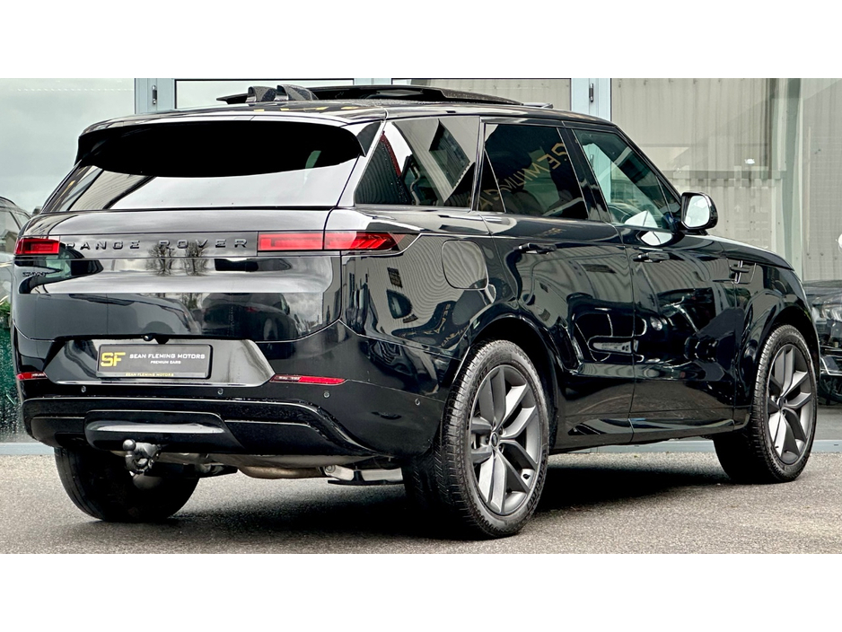 2025 Land Rover Range Rover Sport - image 4