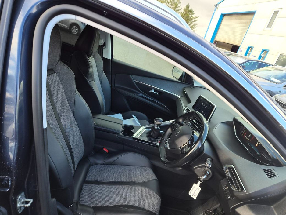 2019 Peugeot 5008 - image 7