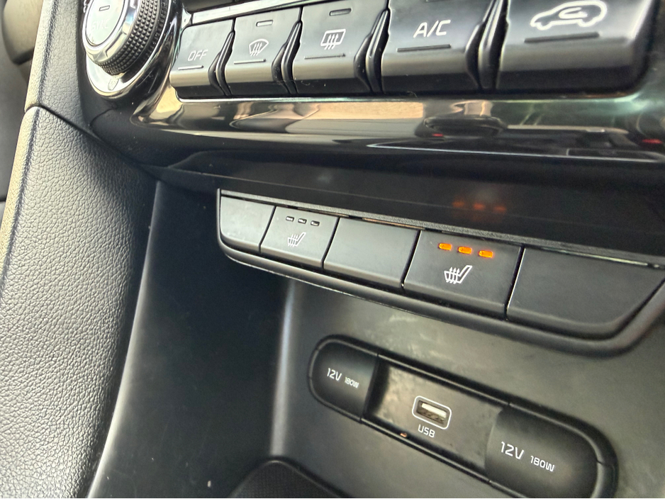 2021 Kia Sportage - image 17