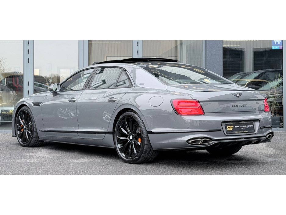 2026 Bentley Flying Spur - image 2