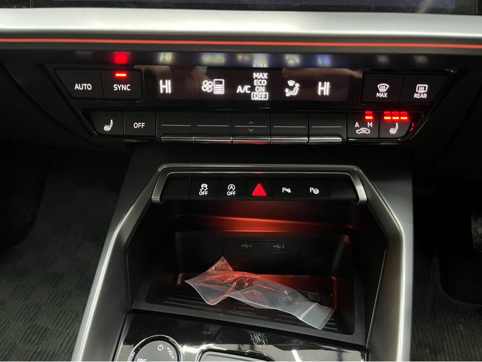 2024 Audi A3 €32950! 2024 AUDI A3 LEATHER 30TFSI SPORTBACK ADVANCED 1.0 AUTOMATIC / CRUISE CONTROL / REVERSE CAMERA / ELECTRIC HEATED SEATS / APPLE CARPLAY €32,950