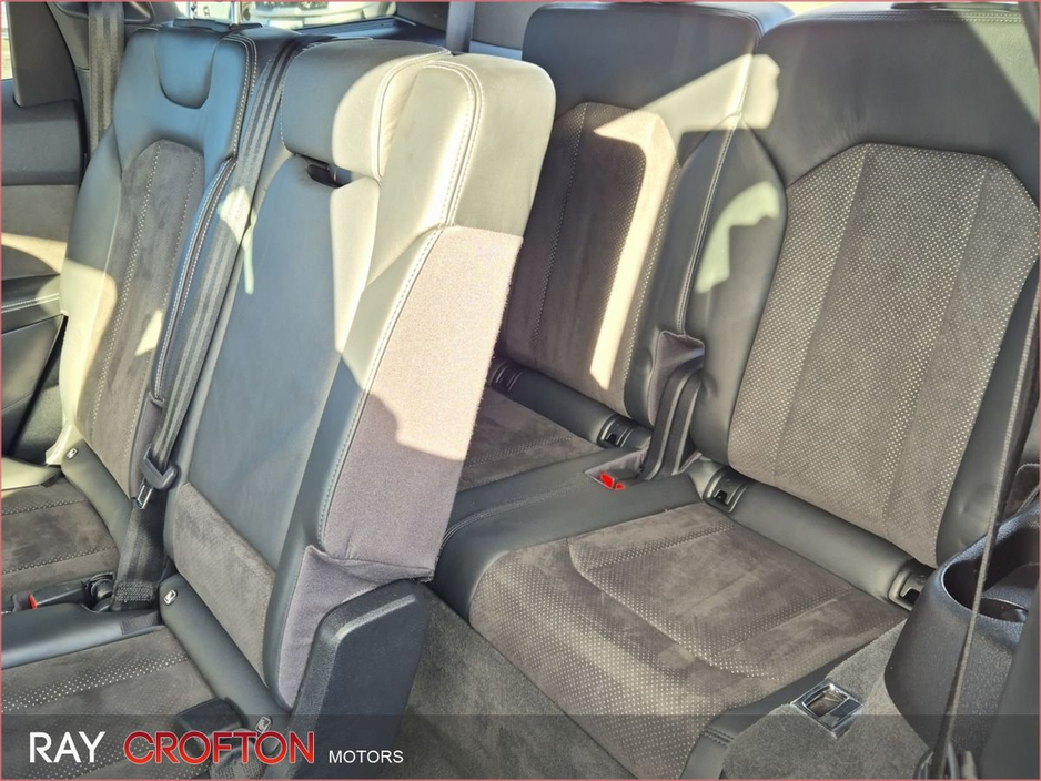 2017 Audi Q7 - image 24