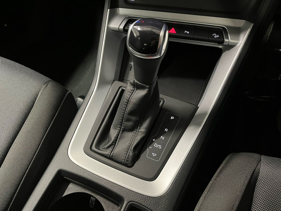 2023 Audi Q3 - image 4