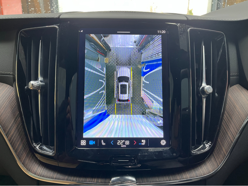 2023 Volvo XC60 €47950 2023 VOLVO XC46 RECHARGE PRECHARGE ULTIMATE T6 AWD PLUG 2.0 AUTOMATIC / CRUISE CONTROL / 360° CAMERA / ELECTRIC MEMORY & HEATED SEATS / PANORAMIC SUNROOF / APPLE CARPLAY / HEATED REAR SEATS €47,950