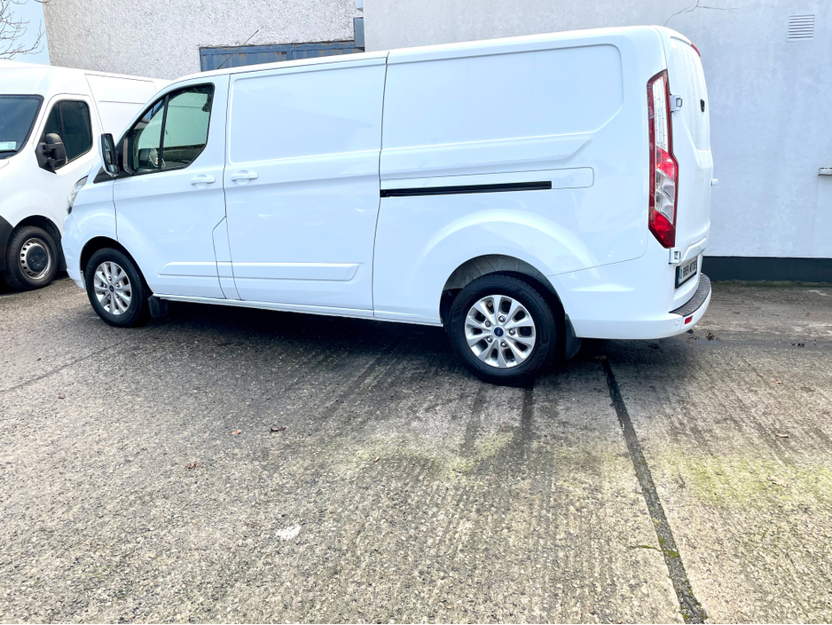 2022 Ford Transit Custom 300L2 LIMITED EDITION 2.0 TDCI 130BHP M6 LWB €18,000