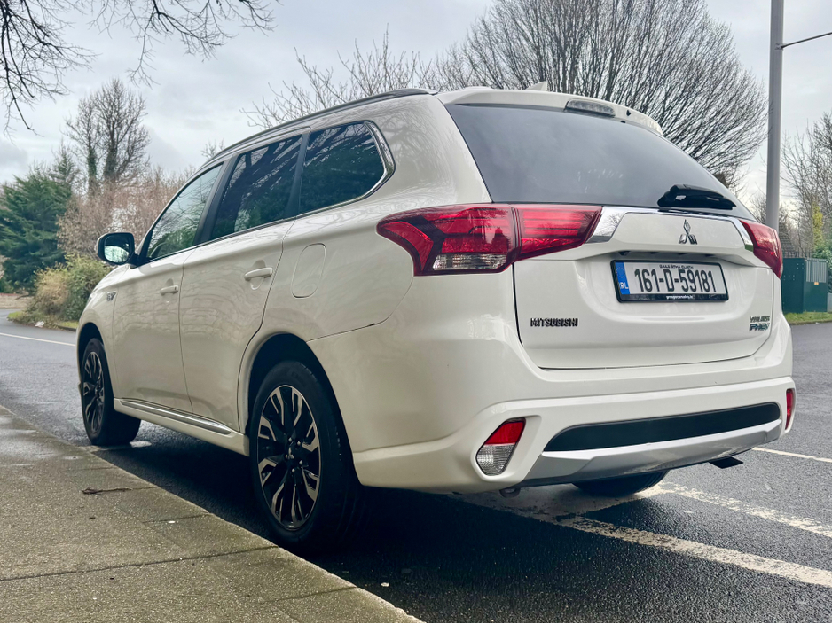 2016 Mitsubishi Outlander 2.0 GX4H PHEV 200BHP 5DR AUTO €13,900