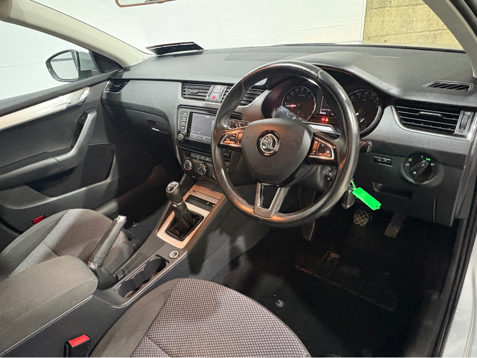 2016 Skoda Octavia 1.6 TDI 11 110HP 4DR COMBI AMBITION €9,950