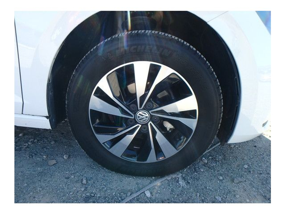 2019 Volkswagen Polo - image 6