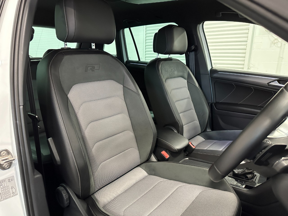 2018 Volkswagen Tiguan - image 23