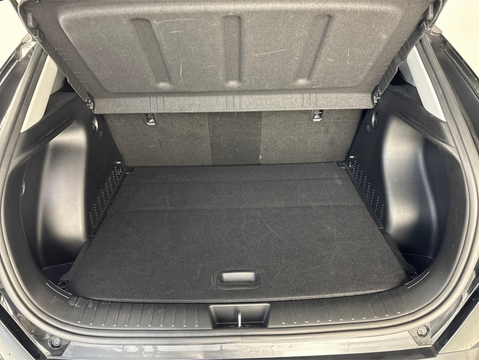 2024 Hyundai Kona ELEGANCE 48KWH**DIGITAL DASH**TOUCH SCREEN MEDIA**APPLE CAR PLAY**DUAL CLIMATE**MULTIFUNCTIONAL STEERING WHEEL**CRUISE CONTROL**HEATED SEATS**HEATED STEERING WHEEL**REVERSE CAMERA**PARKING SENSORS** €31,995