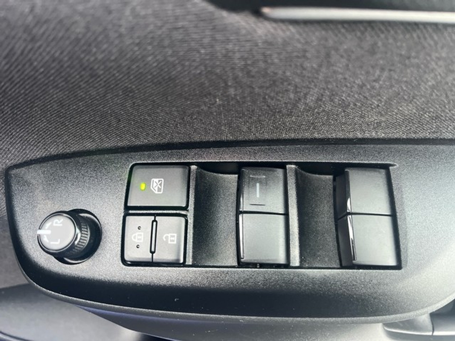 2024 Toyota Yaris 1.5 LUNA €23,950