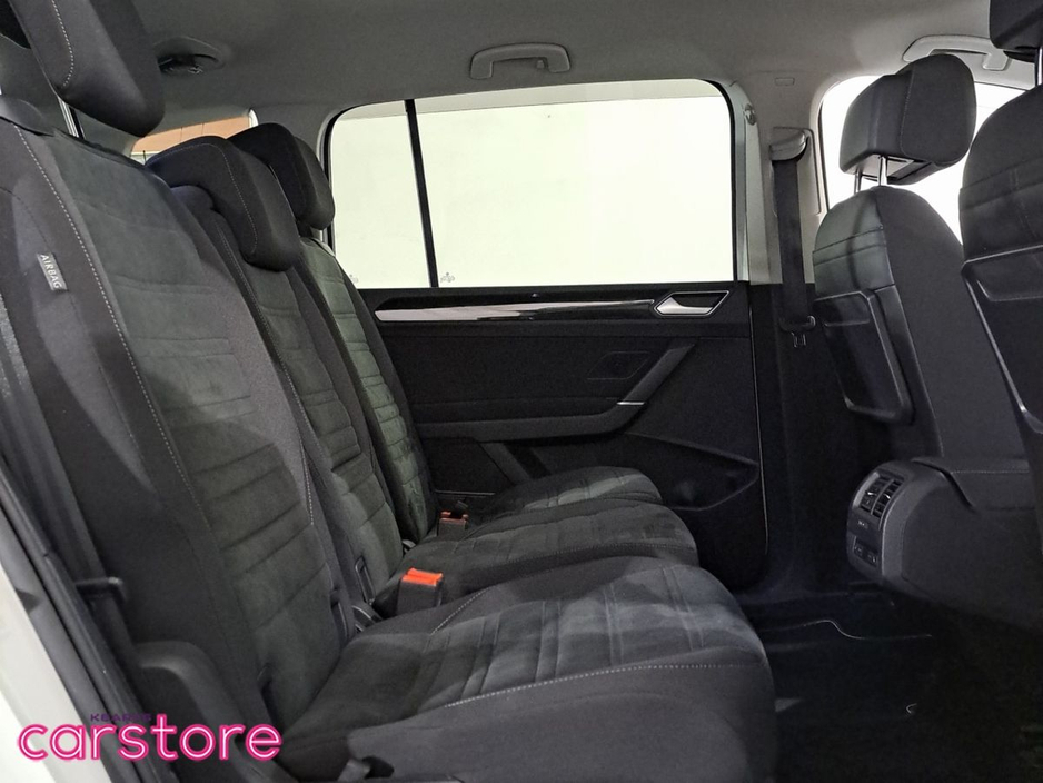 2018 Volkswagen Touran - image 13