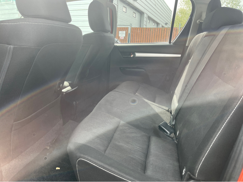 2020 Toyota Hilux - image 10