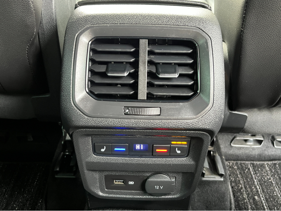 2020 Volkswagen Tiguan - image 11