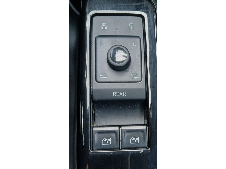 2023 Volkswagen ID.4 BUSINESS 77kWh 174HP *SUPER SPEC, TEST DRIVE TODAY!* €25,995