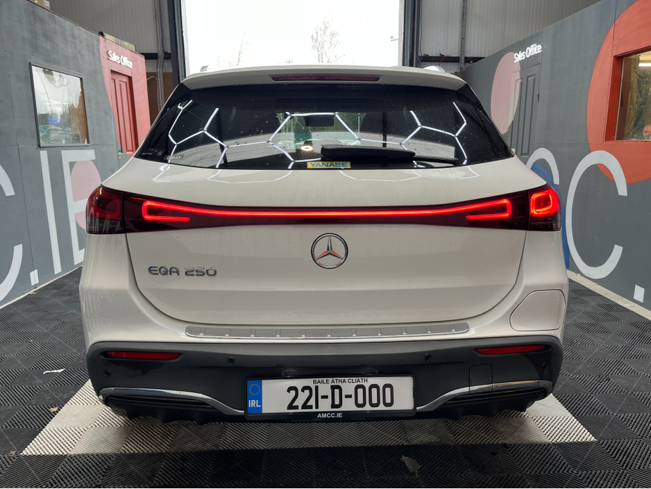 2022 Mercedes-Benz EQA - image 3