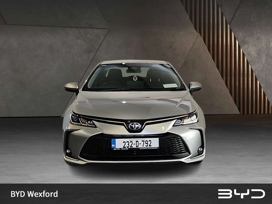 2023 Toyota Corolla - image 2