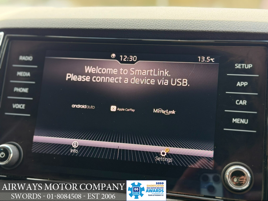 2019 Skoda Karoq - image 8